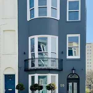 https://egremont-house-brighton-rock-rooms.brighton-hotels-england.com