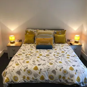 https://marine-villa-hotel-suites-close-to-beach-train-station.cambridgehotelsuk.com